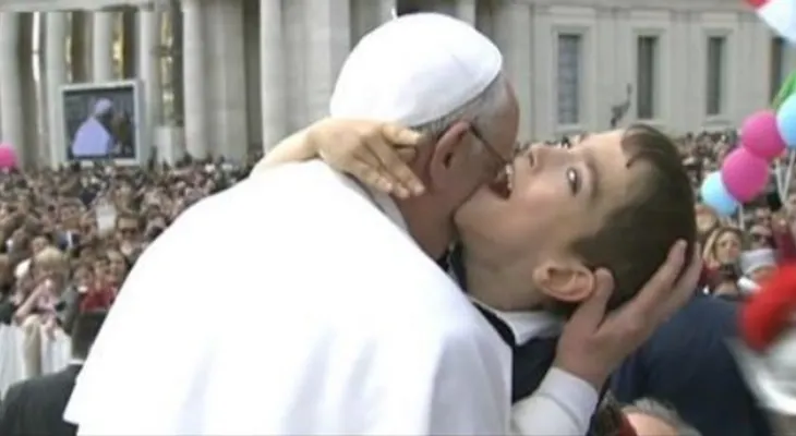 Confirman milagro del Papa. Los doctores no encuentran explicación para esto.