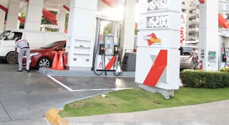 Gobierno congela precios de combustibles y destina subsidio de 1,516.5 millones de pesos