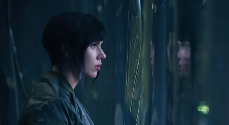 ¿Por qué la gente en internet está furiosa por el nuevo papel de Scarlett Johansson?