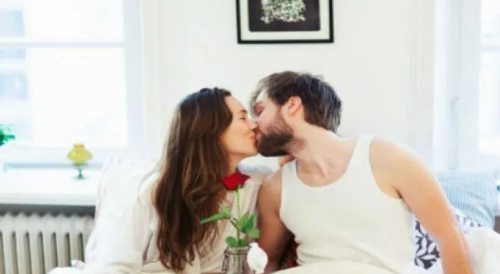 Los besos, experiencia más sublime del placer: Conoce tres funciones curiosas