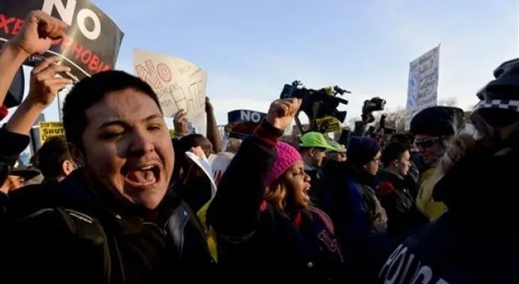 Apresan a decenas en acto de campaña de Trump en Missouri