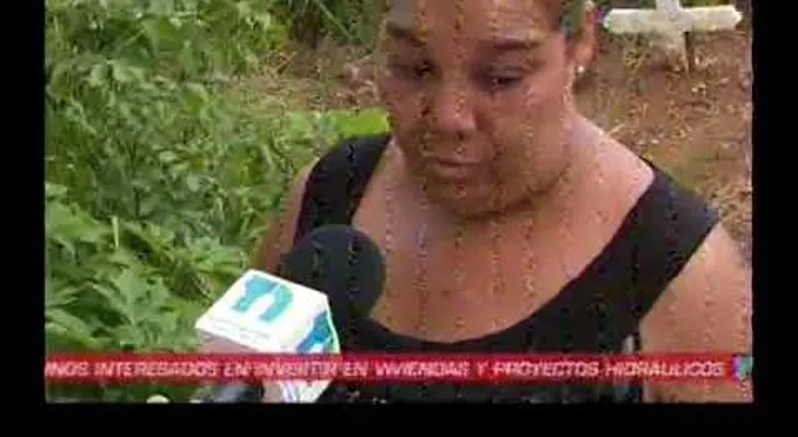 Una madre enterró a su hija hace 8 meses, y cuando visitó su tumba, se llevó esta sorpresa: