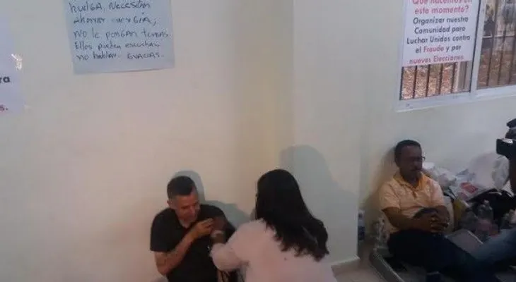 Fidel Santana acusa a Cristina Lizardo de guardar más de 400 urnas de los comicios 