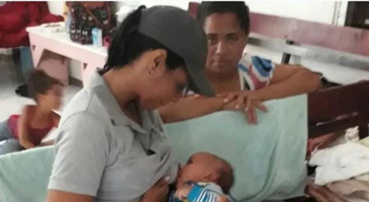 Aplauden gesto de periodista Shaira Castillo, de NCDN, de amamantar bebé refugiado por María