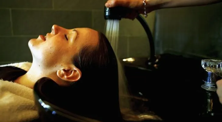 El peligro del accidente cerebrovascular en las peluquerías y salones de belleza