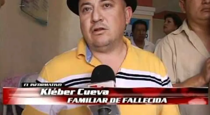  Dos hombre se enfrentan a puñaladas y machetazos por celos