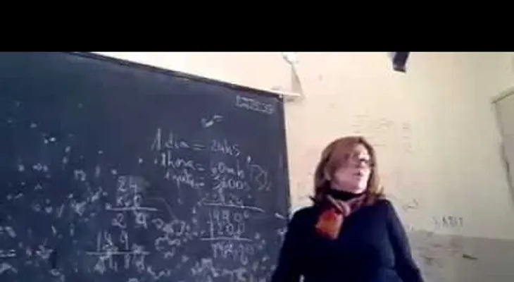 La profesora más burra del mundo (VIDEO)