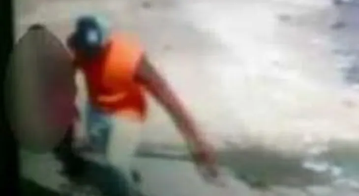 Autoridades tras la pista de hombre raptó dos niñas en Higüey