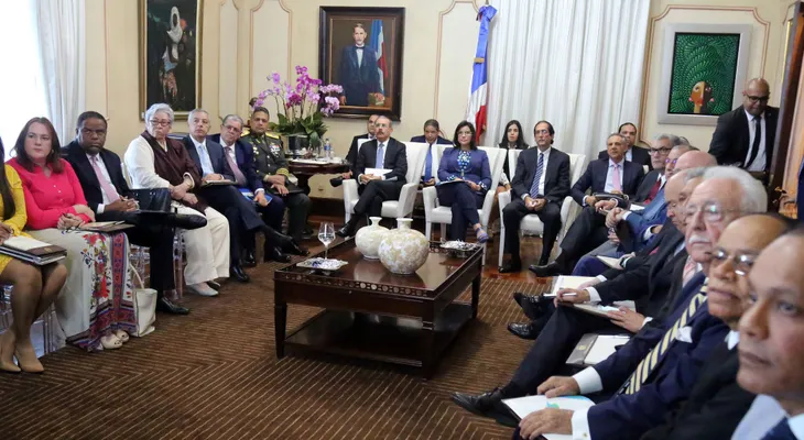 Presidente Danilo Medina recibe primer informe de instituciones sobre metas de gobierno