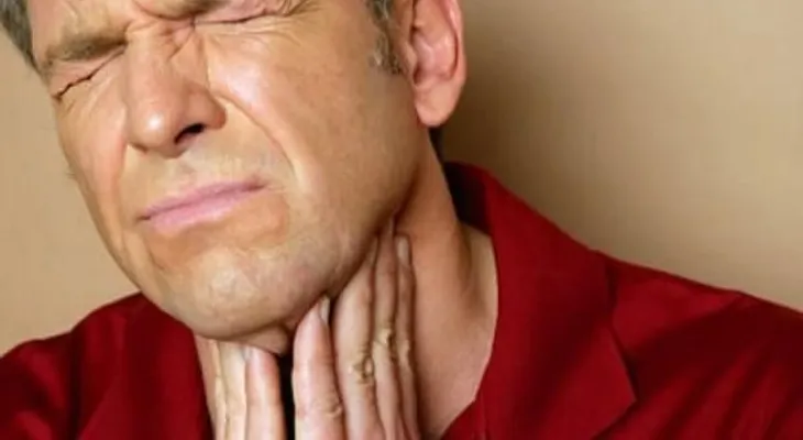 4 cosas que provocan dolor de garganta
