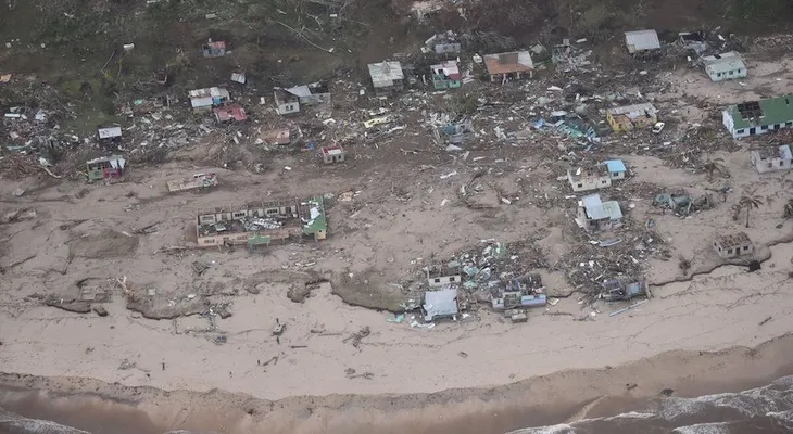 Un monstruoso ciclón tropical devastó parte de Fiji; hay varios muertos