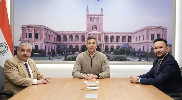 Santiago Peña nombra a Isaías Fretes ministro de Salud de Paraguay en medio de conflicto con médicos