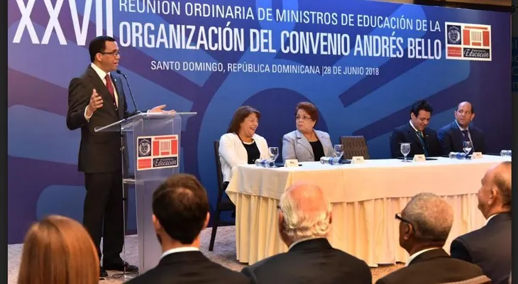 Andrés Navarro preside encuentro de ministros de Educación de la Organización del Convenio Andrés Bello
