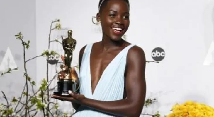 Lupita Nyong'o, Keri Russell, Jenna Dewan, Tatum Mindy Kaling y Alecia Beth Moore (Pink), las cincos mujeres más hermosas, según "People
