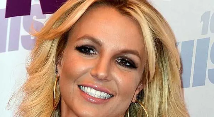Britney Spears: "mi novio me engañó"
