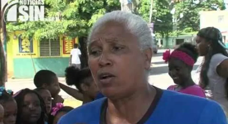 Comunitarios se unen para reconstruir escuela en Palenque