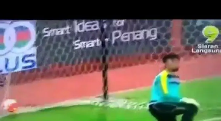¿Ni Roberto Carlos?: Golazo de tiro libre convulsiona la Red (VIDEO)