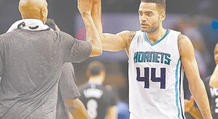 Los Hawks elevan a 13 su cadena de triunfos al vencer a Detroit Pistons