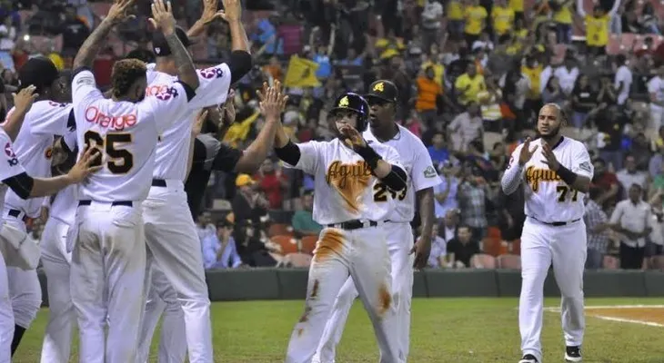 Aguilas derrotan 3-0 a las EO; Leones se imponen a los GC; Toros vencen Tigres