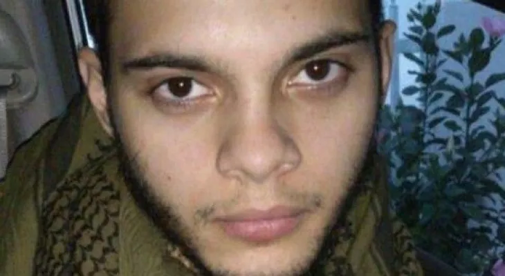 Un joven exmilitar hispano, el autor de tiroteo en aeropuerto de EE.UU.
