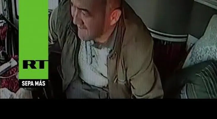Chofer sufre paro cardíaco y su acompañante salva a los pasajeros (Video)