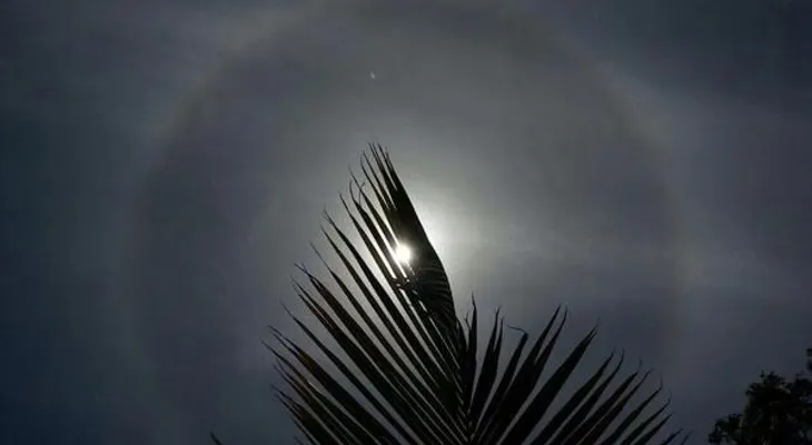 Foto ? Halo solar visto en Santo Domingo
