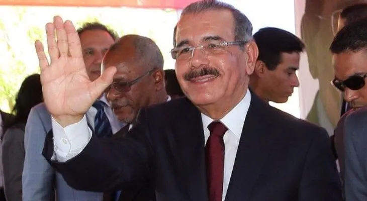 Danilo Medina felicita escritora dominicana Julia Álvarez  por premio en EEUU