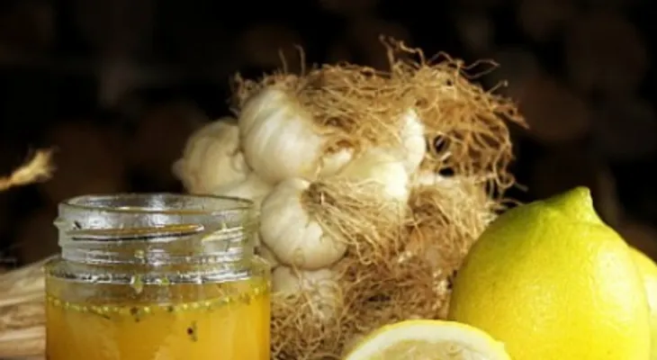 ¡Para ponerte en buena onda en Navidad y Año Nuevo: baja peso en 3 días con jugo de ajo y limón    
