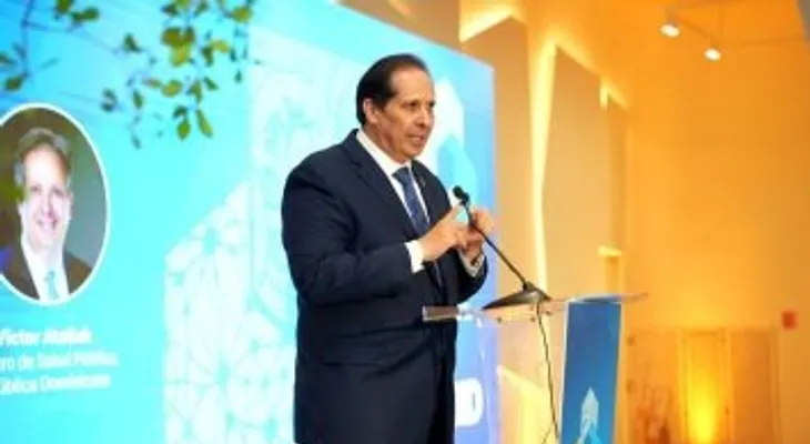 Víctor Atallah resalta preparación de RD ante emergencias en Diálogo Regional de Salud