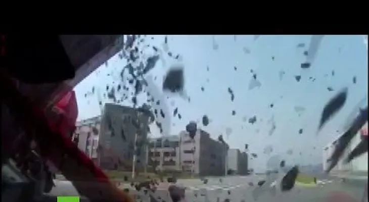 Una joven pareja muere sepultada bajo toneladas de grava en un accidente (VIDEO)