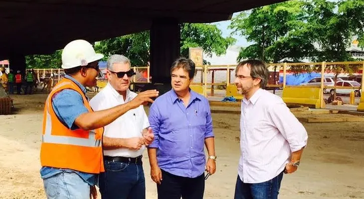 Ministro Gonzalo Castillo supervisa ejecución obras Corredor Duarte 2 en Santo Domingo 
