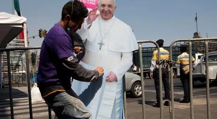 México se prepara para la visita de Francisco