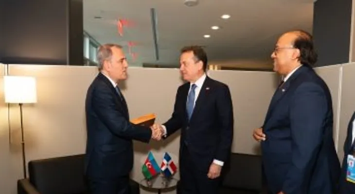República Dominicana y Azerbaiyán firman acuerdo de exención de visado por 90 días