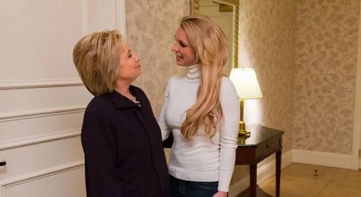 Britney Spears en su cuenta de Instagram muestra su apoyo a Hillary Clinton