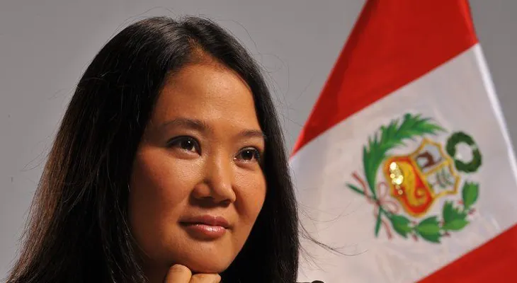 Keiko mantiene primer lugar en encuestas en Perú