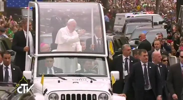 El papa clausura el Encuentro Mundial de las Familias