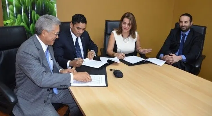 Agrodosa, Mamfre BHD y Seguros Banreservas firman convenio