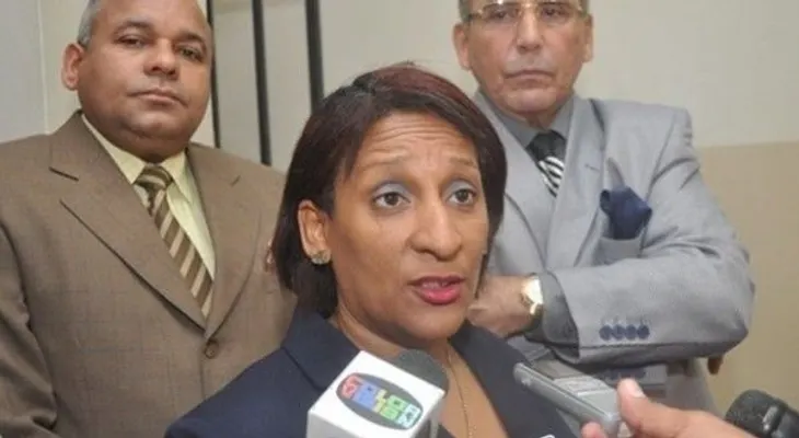 Abogado de Cristo Cristo deposita instancia objeta archivo definitivo de querella