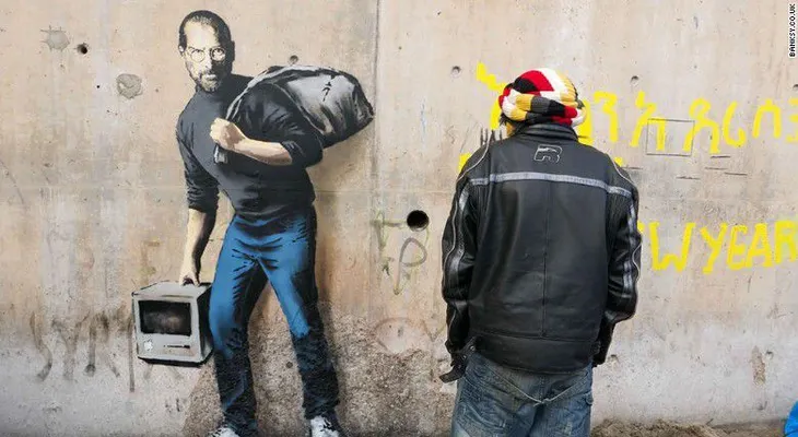 ¿Por qué aparece Steve Jobs en el nuevo graffiti de Banksy en Francia?