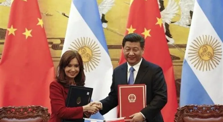 Presidenta de Argentina se burla de los chinos en Twitter