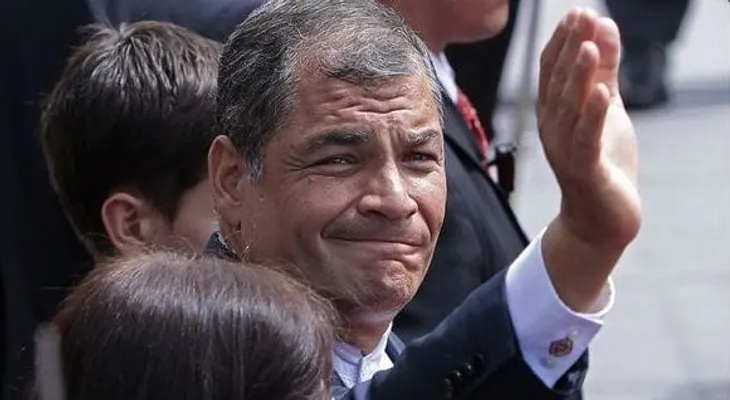 Correa hospitalizado por neumoní­a y se encuentra estable