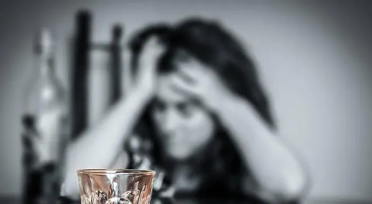Estudio determina personas beben ron, ginebra y vodka son más violentos