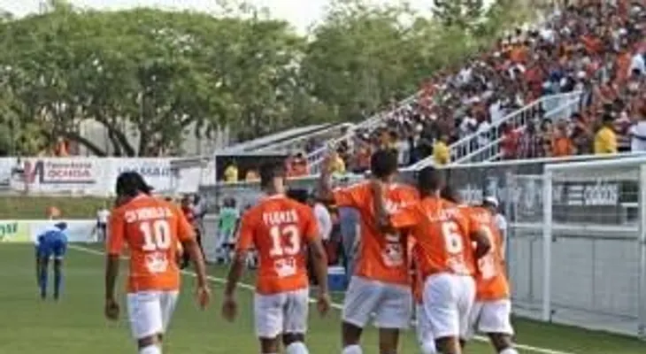 Cibao FC recibe a Don Bosco FC en partido nocturno