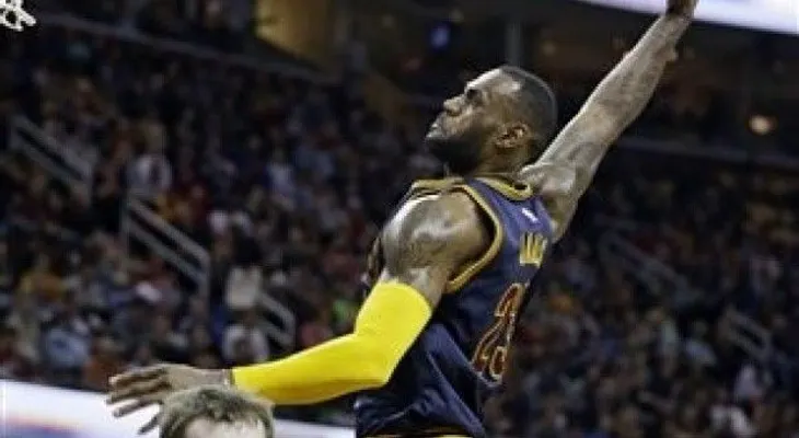 LeBron James, otra vez con la camiseta más vendida en la NBA
