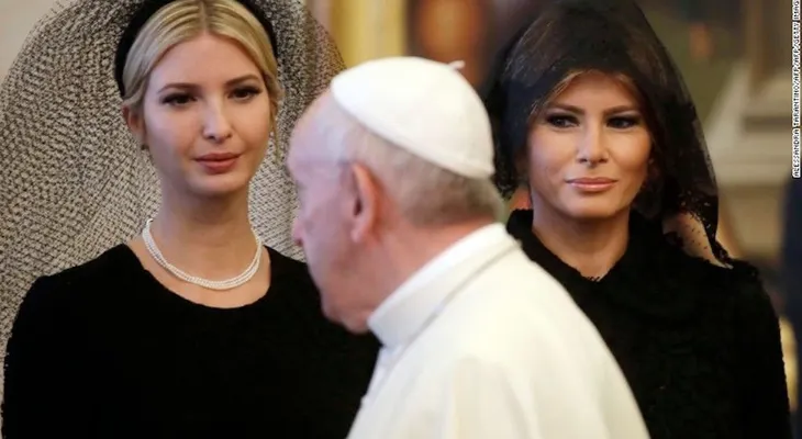 El acertado atuendo de Melania Trump en su primera gira internacional como primera dama