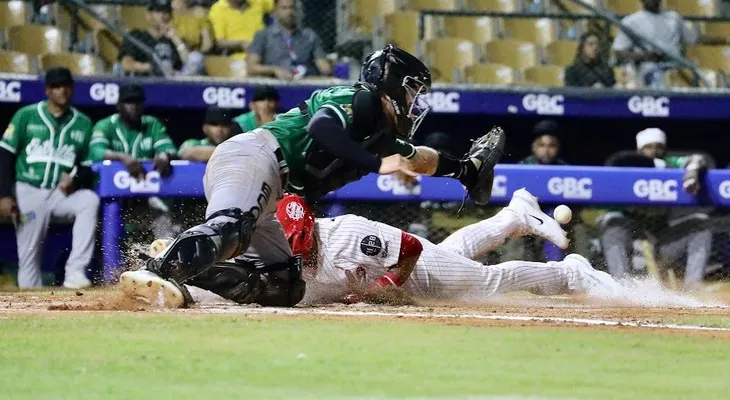 Escogido sigue invicto; Tigres derrotan Gigantes y Toros a las Aguilas 