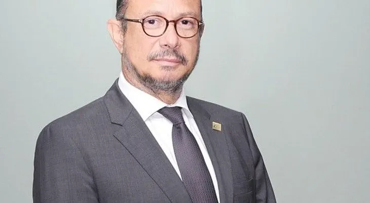 Ministerio de Cultura estudia aumento salarial para todo su personal 