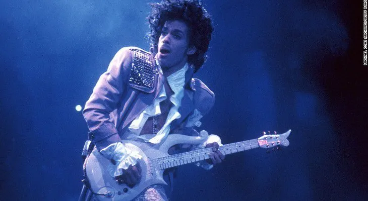 Prince murió por sobredosis de opioides, reporta periódico de Minnesota