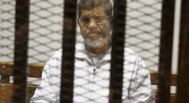 Condenan a muerte el ex presidente islamista Morsi 