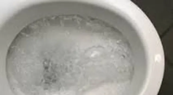El secreto impactante para mantener tu baño reluciente